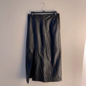 100% leather skirt with slit